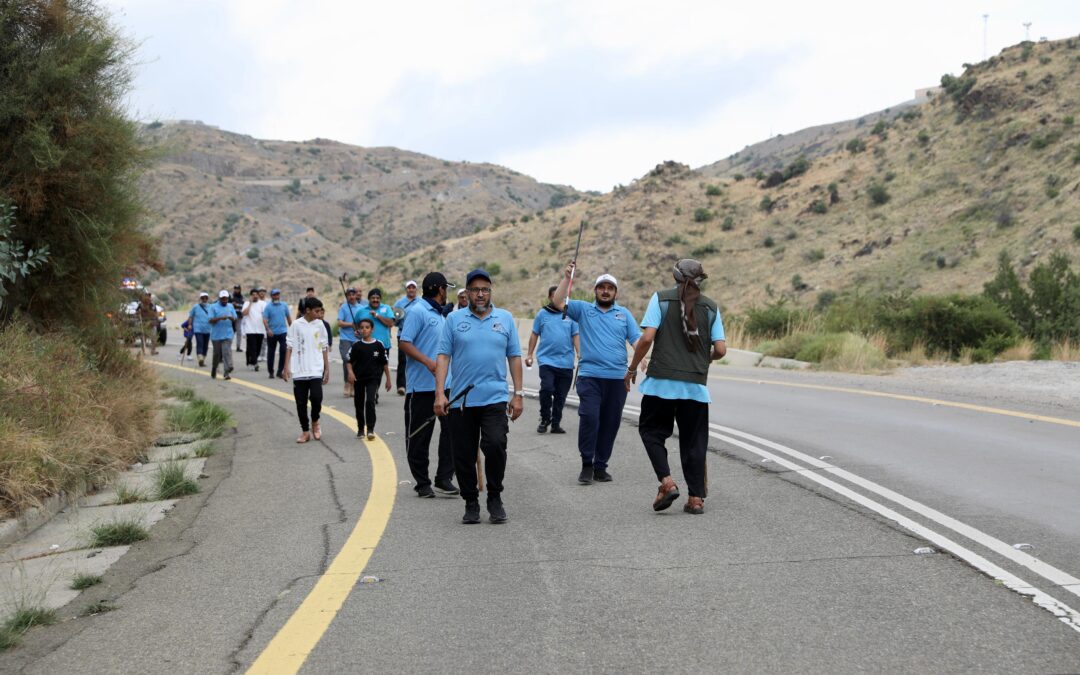 فريق مشاة الباحة يستهدف التوعية بالحفاظ على البيئة وأهمية الرياضة داخل المواقع السياحية