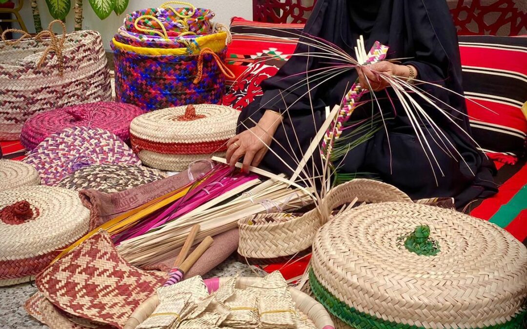 بمقاعد محدودة .. ضمان القطيف يفتح باب التسجيل لمستفيديه للالتحاق بورش العمل الحرفية المتعلقة بالموروث الشعبي