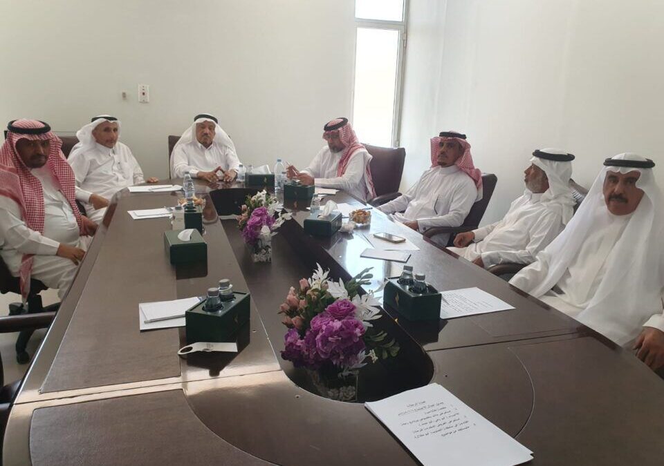 جمعيــة المتقاعديــن بالمنطقة الشرقية تنظم رحلة إلى منطقة عسير