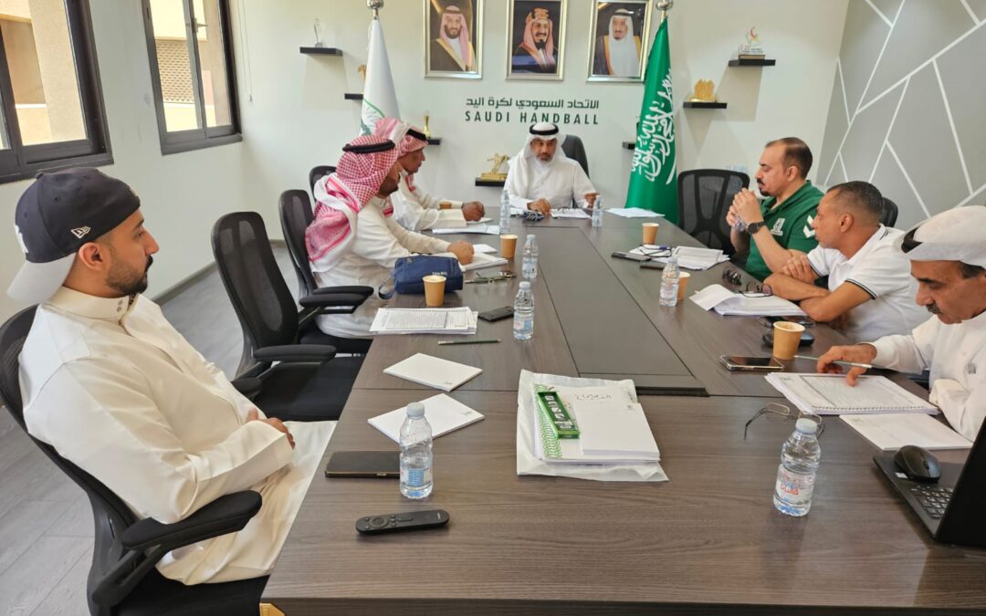 لجنة الحكام .. تستعرض الملفات