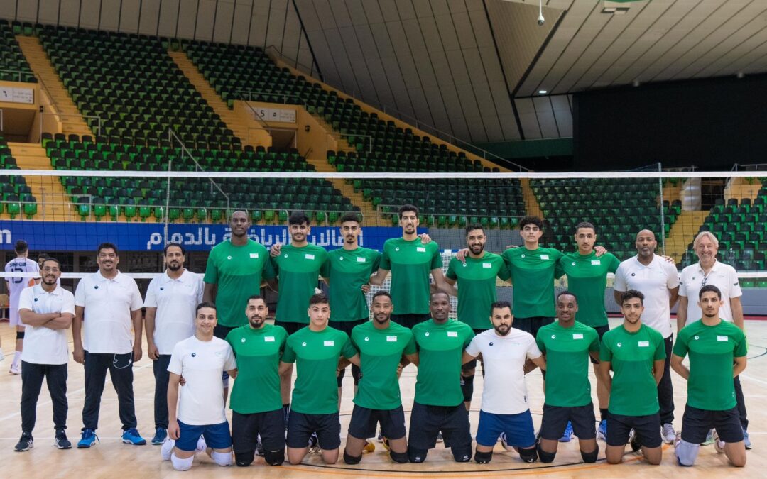 أخضر الطائرة يغادر إلى القاهرة لإقامة معسكر استعدادي