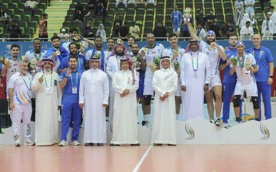 الهلال ينتزع (ذهب) طائرة الرجال