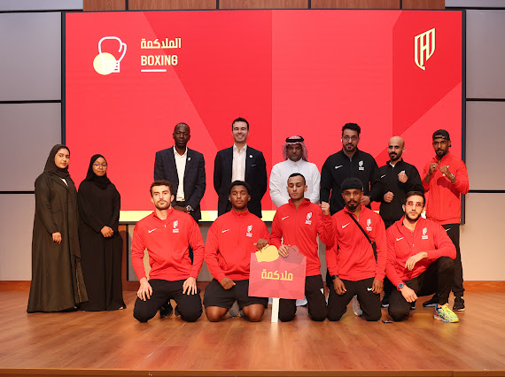 القادسية يحتفل بفرسان الألعاب السعودية قبل مغادرتهم للرياض