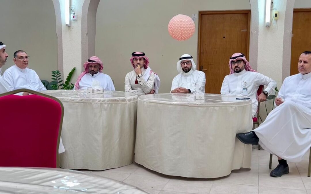 بعد مسيرة مهنية منجزة تنمية القطيف تكرم العبيدان وصويلح احتفاء وتقديرا