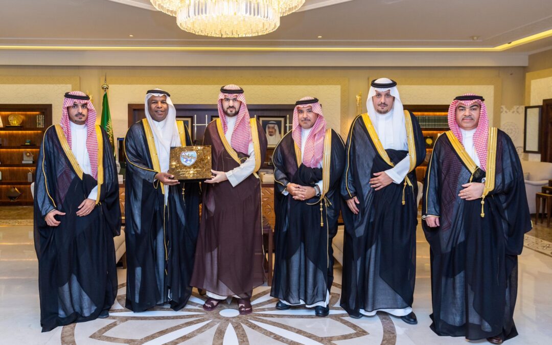 نائب أمير الشرقية يلتقي أعضاء مجلس إدارة نادي النهضة الرياضي 