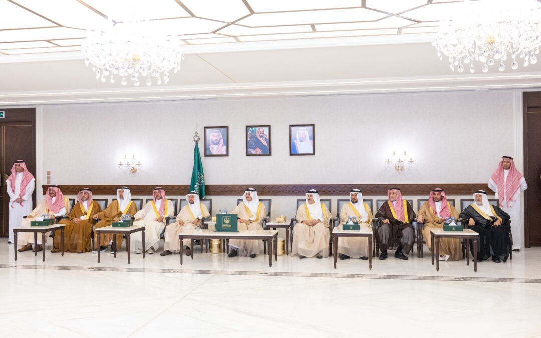 أمير الشرقية يسلم 55 سيارة لمستفيدي جمعية بناء ضمن مشروع ” تاكسي “