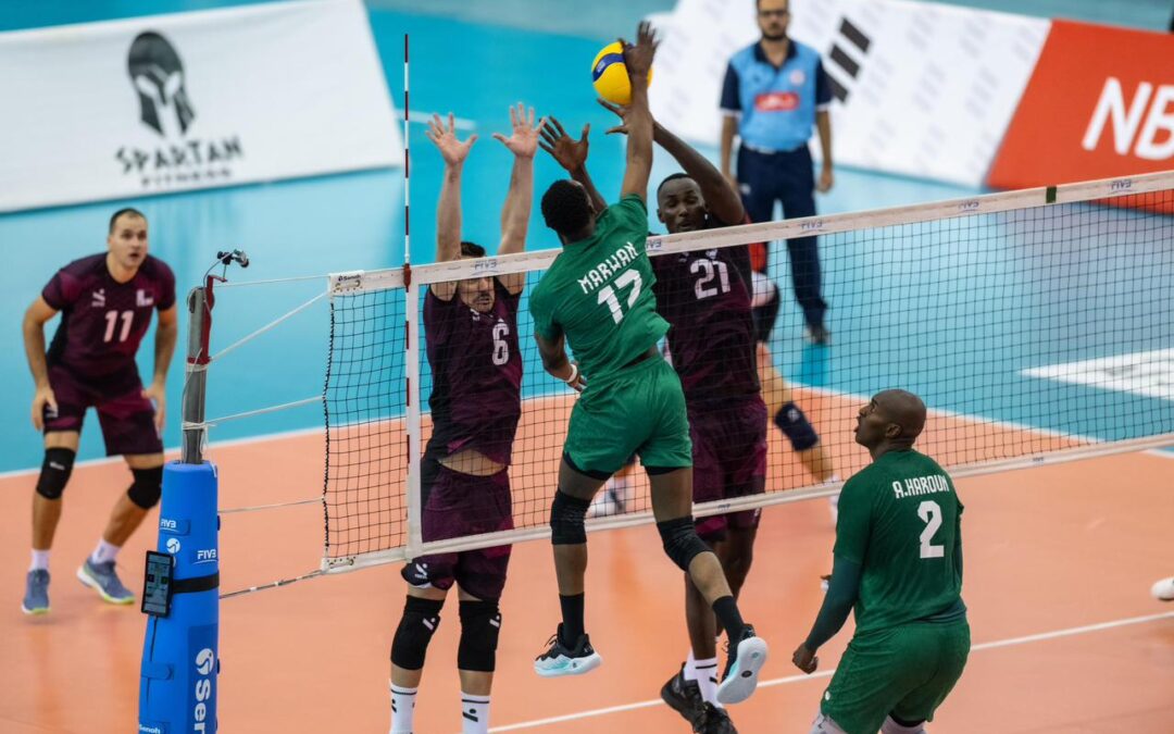 أخضر الطائرة يتعثر أمام قطر في العربية ويواجه الكويت