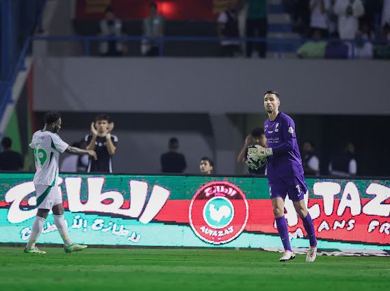 كاستيلس.. عملاق القادسية الذي لا يهتز