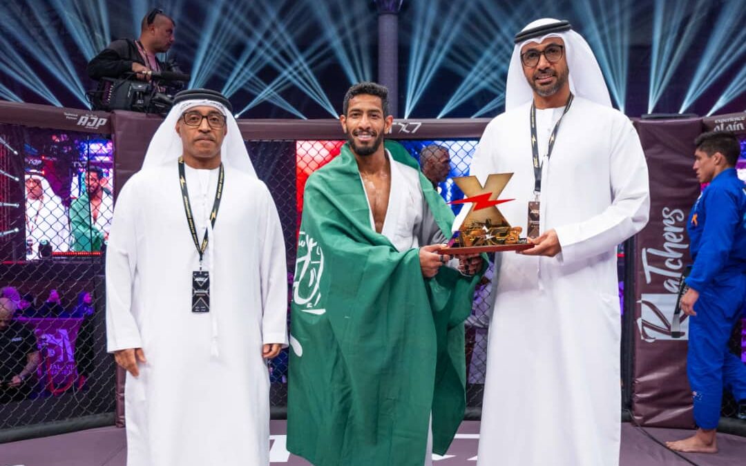 “عبد الملك المرضي”  أول سعودي يعتلي منصة تتويج بطولة أبوظبي إكستريم
