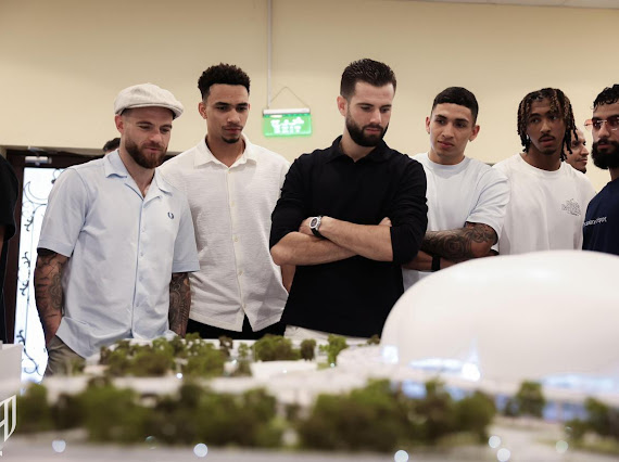 نجوم القادسية يستكشفون أبرز ملامح ملعب أرامكو