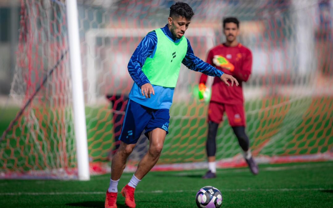 الفريق الفتحاوي يبدأ برنامج تدريبي مكثف خلال فترة توقف دوري روشن