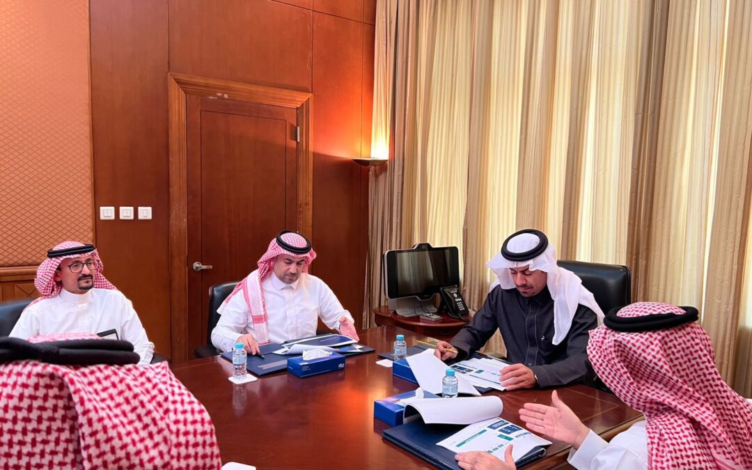 محافظ القطيف يلتقي رئيس القطاع الشرقي للمياه الوطنية.. واطّلع على عرض لمشاريع الشركة التي تتجاوز الـ3 مليارات ريال