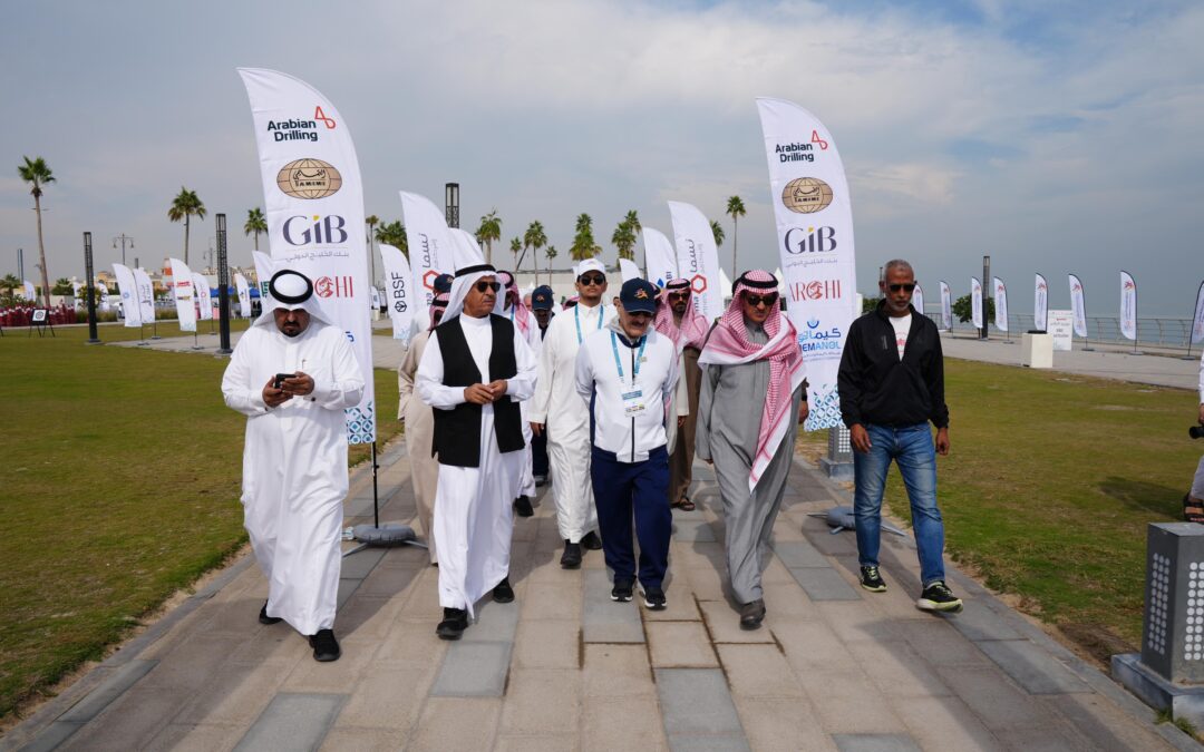 محافظ الخبر يتفقد استعدادات موقع سباق الشرقية الدولي (26)ويشيد بالجاهزية العالية والهدف الخيري (من حق كل طفل يتيم اسرته تحتضنه )