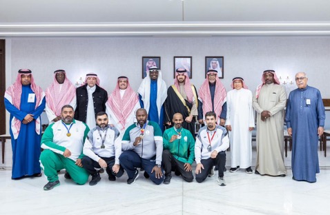 نائب أمير المنطقة الشرقية يستقبل أعضاء اللجنة السعودية لرياضة الأساتذة