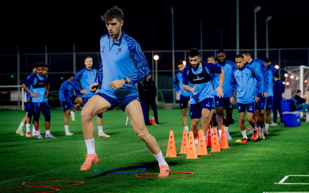 الفتح يواصل تدريباته ويغادر إلى الدمام غدًا لمواجهة الاتفاق