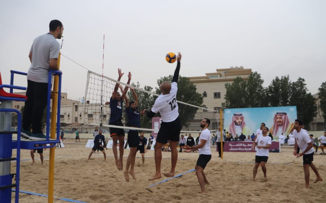 في قمة كبيرة وأشواط خمسة مثيرة ..ديوانية الرابعة يطيح بالبسيتين في بطولة الأزهر الرمضانية لكرة الطائرة