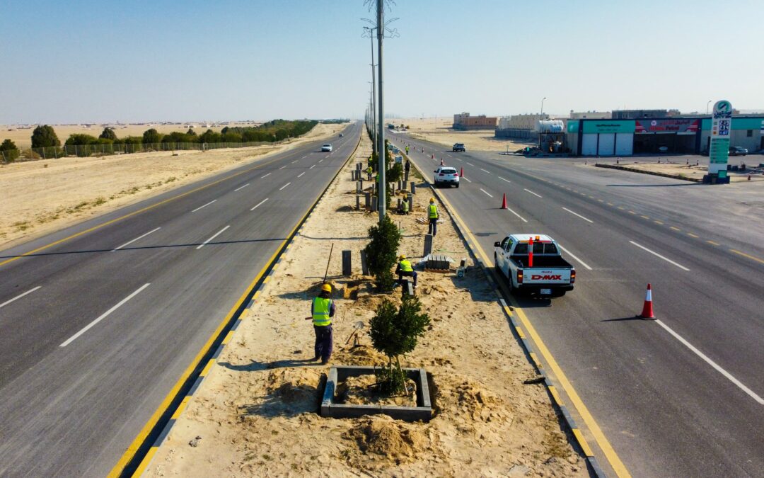 بلدية النعيرية تستكمل أعمال إعادة تأهيل وتطوير المدخل الغربي والشمالي للمحافظة