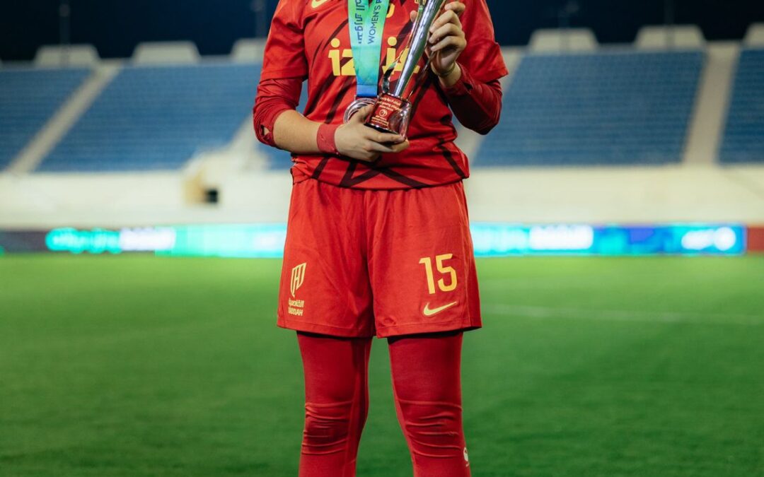 سلاف أحمد.. موهبة واعدة على خارطة كرة القدم السعودية