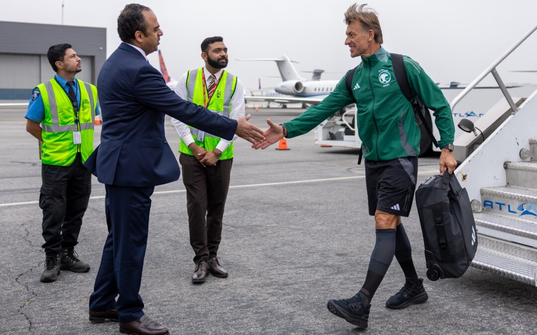 بعثة الأخضر تصل إلى أمريكا للمشاركة في بطولة الكأس الذهبية