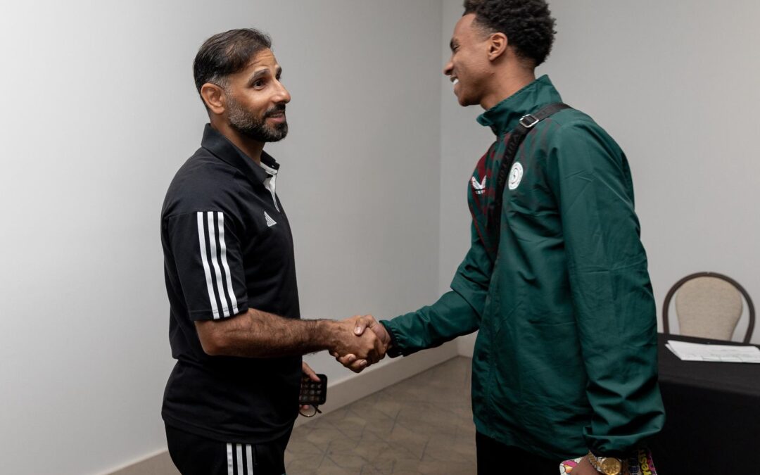 الثلاثي ينضم لمعسكر الاتفاق.. والشهري يمنح اللاعبين راحة