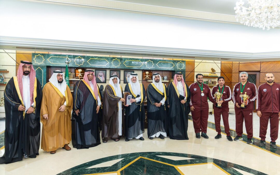 سمو أمير المنطقة الشرقية يستقبل أعضاء نادي الصم بالمنطقة الشرقية