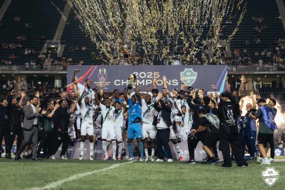 بعد(9) مواسم : الأهلي يعود لحصد الألقاب المحلية