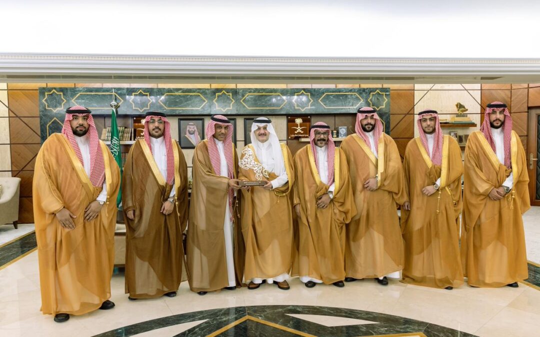 سمو أمير المنطقة الشرقية يستقبل الرئيس التنفيذي لنادي الاتفاق ويهنئ النادي بحصوله على جائزة الملك عبدالعزيز للجودة