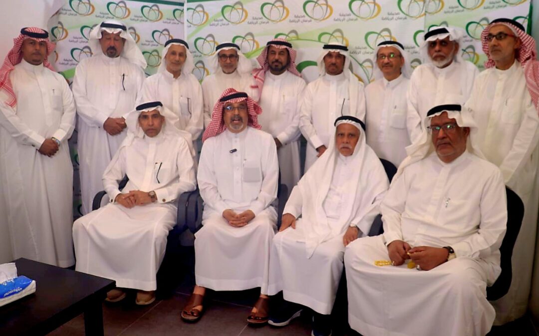 بالصور :وفد من أهالي العوامية يزور صحيفة فرسان الرياضة ويثني على دورها الإعلامي