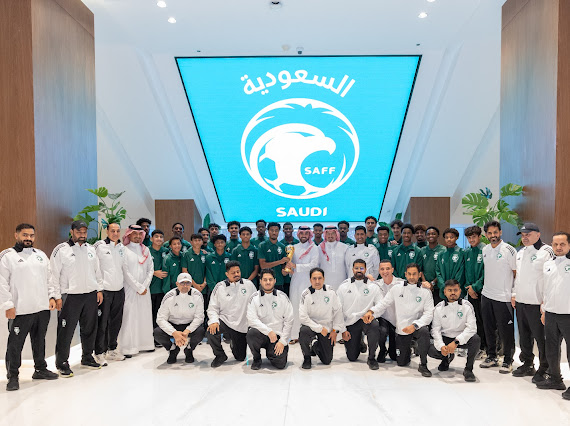 سمو وزير الرياضة يستقبل لاعبي المنتخب السعودي تحت (19) عامًا وتحت (17) عامًا بمناسبة تحقيقهم لقبَي كأس الخليج العربي لكرة القدم