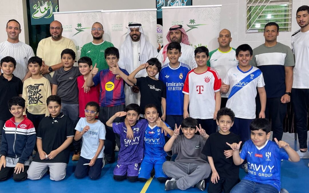 اتحاد المبارزة يستعرض اللعبة في مدارس التعلّم