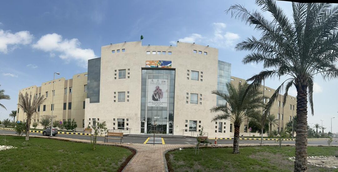 الفرق الطبية بالقطيف المركزي والأمير محمد بن فهد العام وأمراض الدم الوراثية تنجح بإجراء عملية متخصصة لثلاثينية تعاني من مضاعفات مرض النزاف