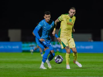 التعادل الايجابي يحسم لقاء الخليج ونيوم