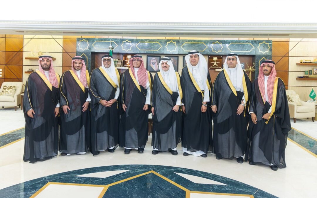 أمير المنطقة الشرقية يستقبل رئيس مجلس إدارة نادي الفتح