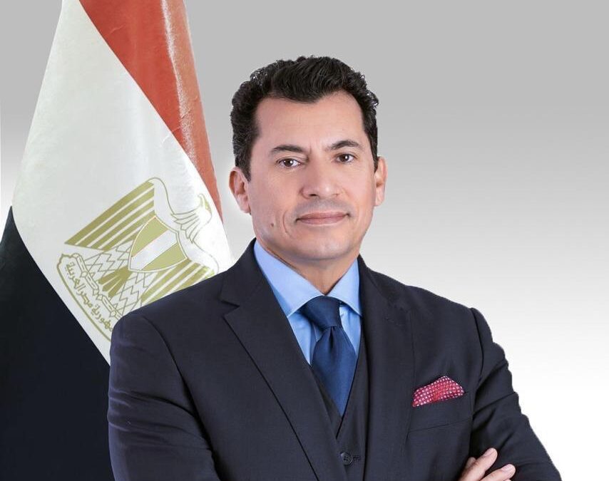 بقرار صادر من اللجنة التنفيذية ..النادي الدولي للإعلام الرياضي يمنح وزير الشباب والرياضة المصري الرئاسة الفخرية