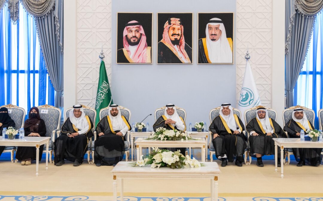 سمو محافظ الأحساء يكرّم مدارس المحافظة المتميزة