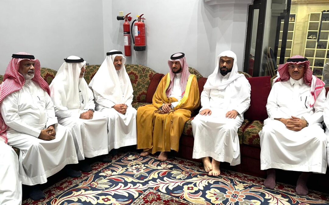 محافظ القطيف يعزي أسرة الزاير