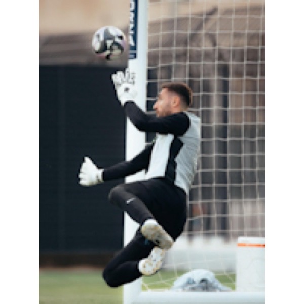 القادسية يختتم استعداداته لمواجهة الخلود في دوري روشن