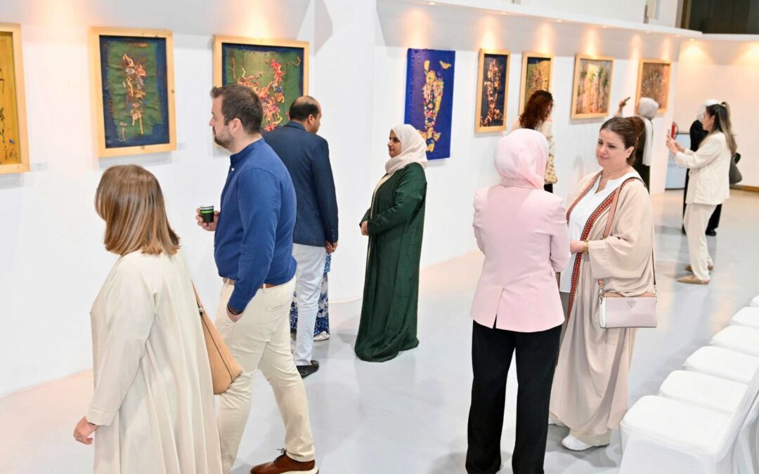 ثقافة وفنون الدمام تختتم أكتوبر بسلسلة من الفعاليات..” بلا عنوان ” معرض فني استرجع مشاهد الريف  بـ ” الخيط والخيش “