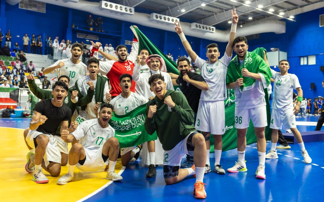 من البدايات إلى القمة : نجوم منتخب الشباب لكرة اليد يتحدثون عن الإنجاز التاريخي وتأثير المدربين على مسيرتهم الرياضية