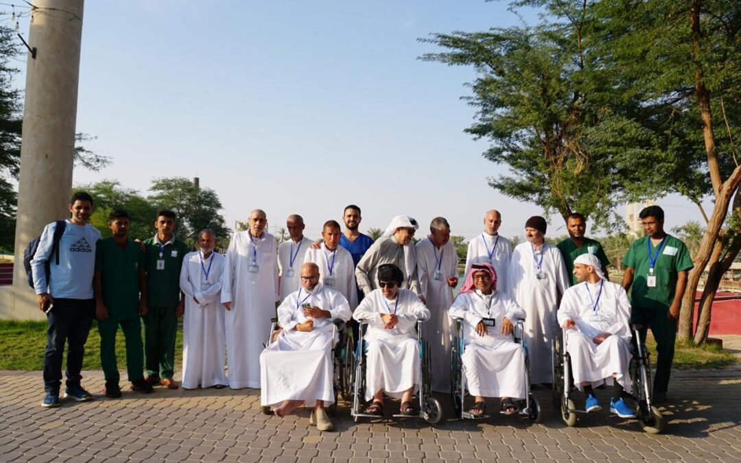 “سعادة” تنظم رحلة ترفيهية لكبار السن وذوي الإعاقة إلى الأحساء