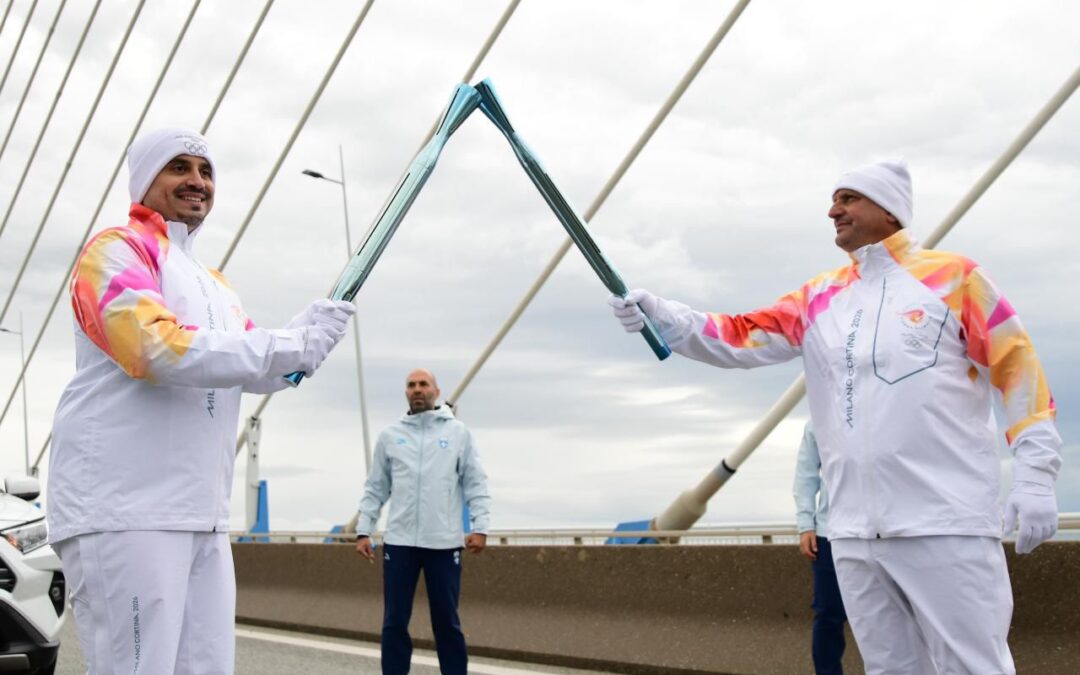 إيقاد شعلة أولمبياد ميلانو كورتينا بحضور سمو نائب رئيس اللجنة