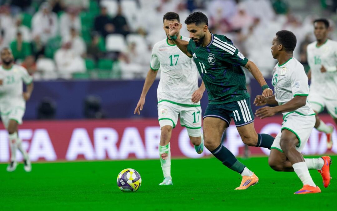 الأخضر يفتتح مشواره في كأس العرب بفوز مثير على عُمان في الدوحة