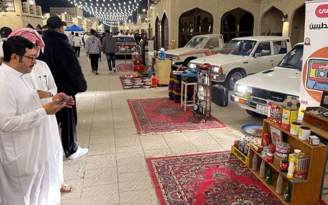 «الطيبين» يعيدون نبض السبعينات إلى الرامس ب 20 مركبة كلاسيكية