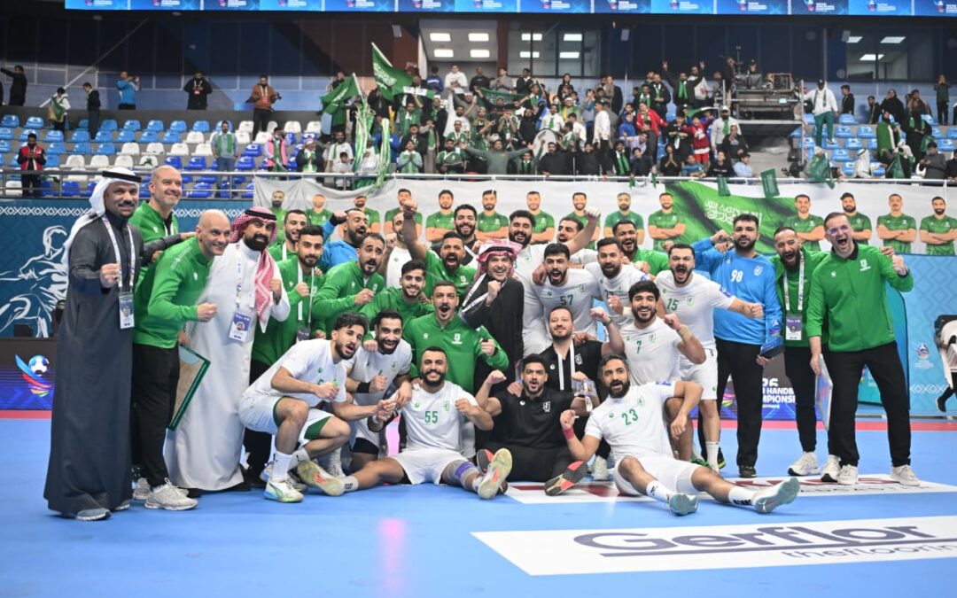 تصدّرت المجموعة الرابعة وأكّدت حضورها القوي..«قبضة الأخضر» تتجاوز «الساموراي» وتبلغ الدور الرئيسي آسيويًا