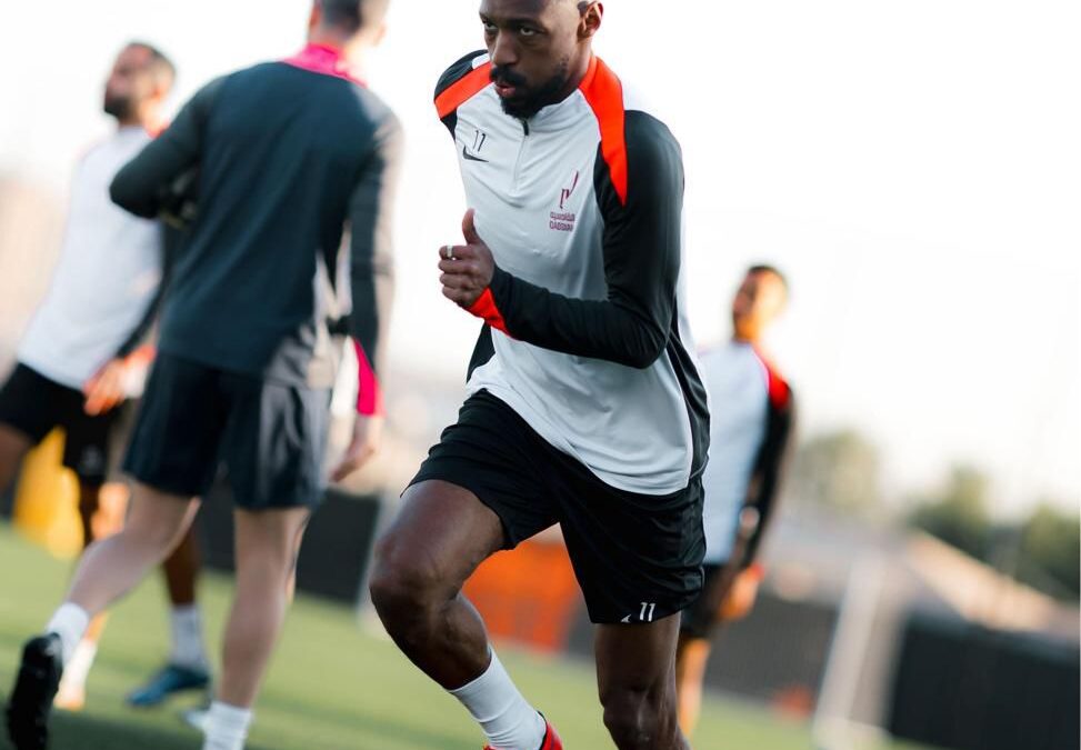 القادسية يستعد لخوض مواجهة الحزم في الجولة 16