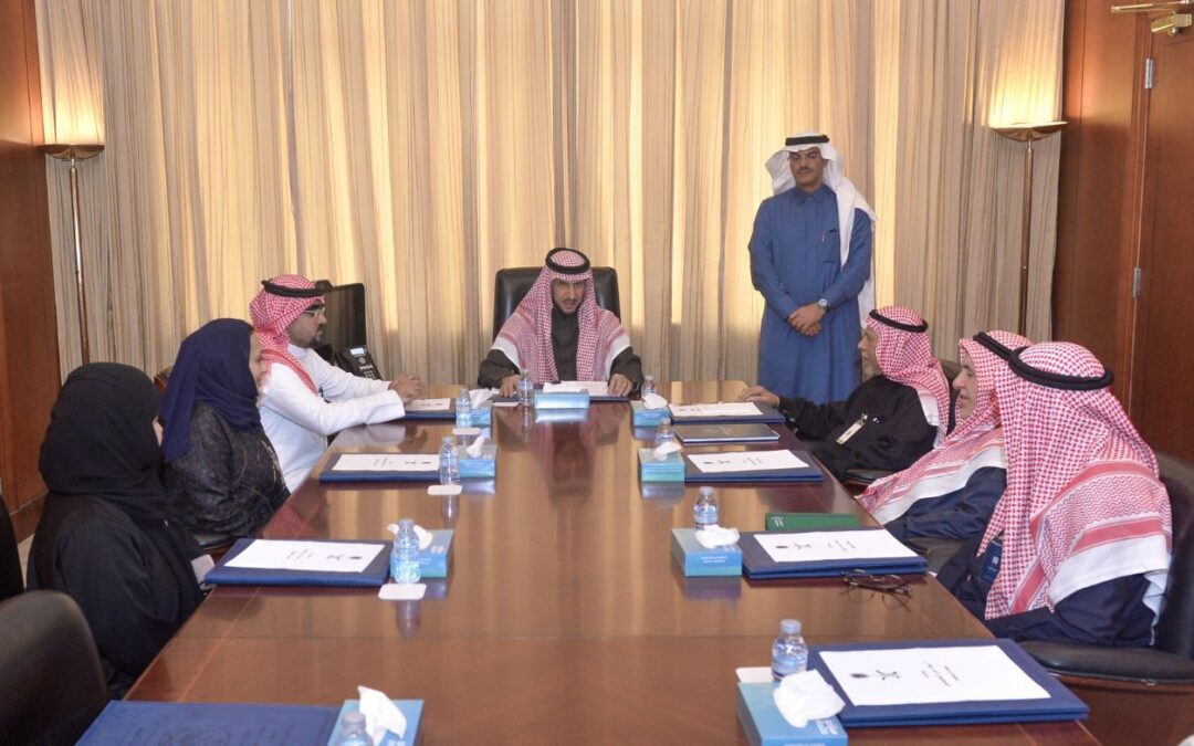 محافظ القطيف يلتقي رئيس مجلس إدارة جمعية مودة ورحمة للتنمية الأسرية ويطّلع على برامجها ورؤيتها