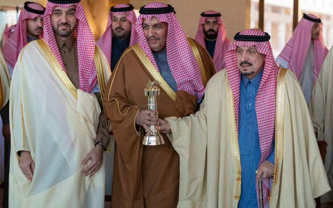 أمير منطقة الرياض يتوج الفائزين بمهرجان خادم الحرمين الشريفين للهجن في نسخته الثالثة