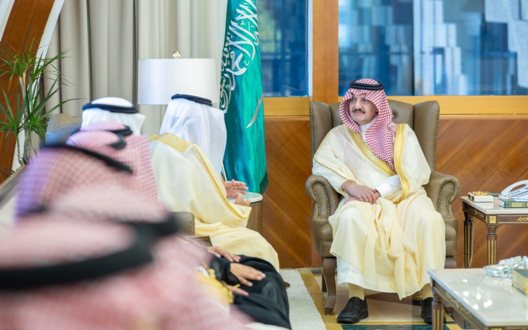 سمو أمير المنطقة الشرقية يستقبل رئيس وأعضاء الجمعية الخيرية لتحفيظ القرآن الكريم بالمنطقة