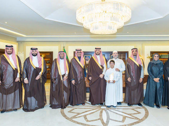 سمو نائب أمير المنطقة الشرقية يستقبل رئيس مجلس إدارة شركة نادي القادسية ويتسلّم التقرير الختامي لموسم القادسية الرمضاني