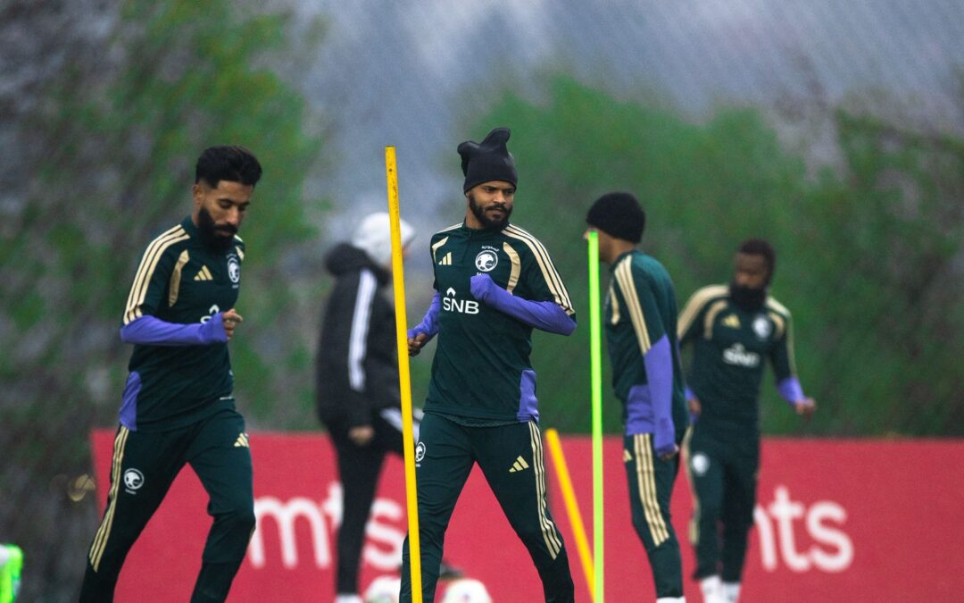 لأخضر يفتتح تدريباته في بلغراد استعداداً للقاء صربيا ودياً